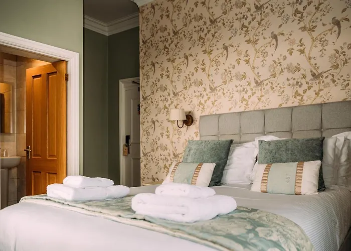 The Queens Hotel